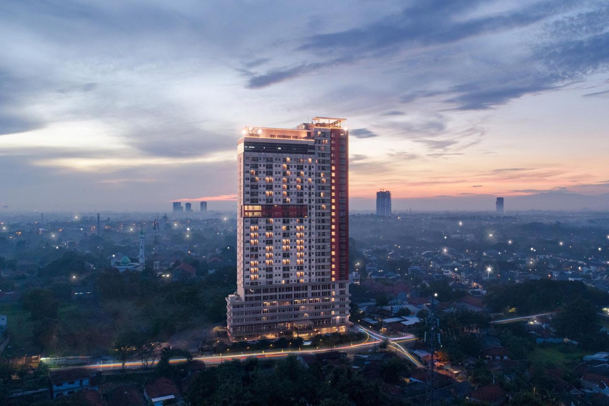 Ramada By Wyndham Serpong Exterior foto