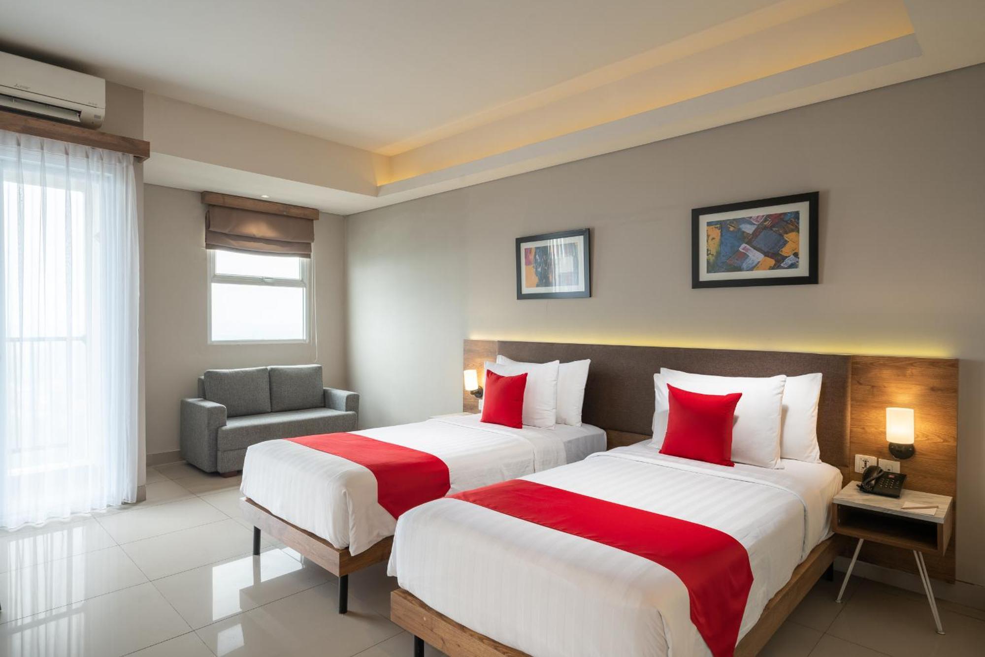 Ramada By Wyndham Serpong Exterior foto