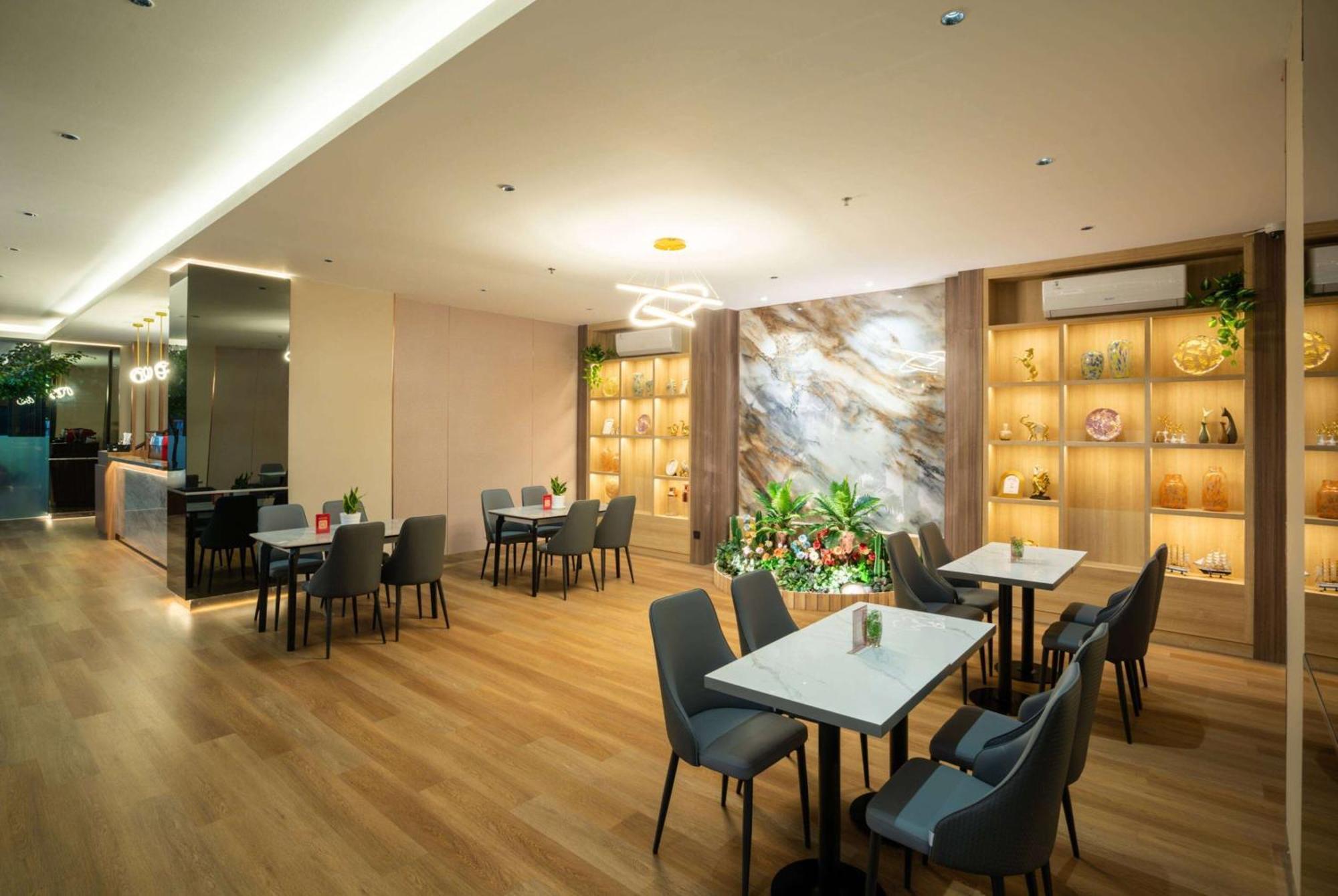 Ramada By Wyndham Serpong Exterior foto