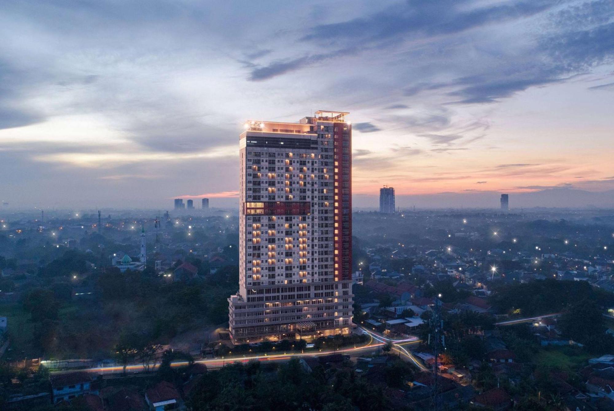 Ramada By Wyndham Serpong Exterior foto